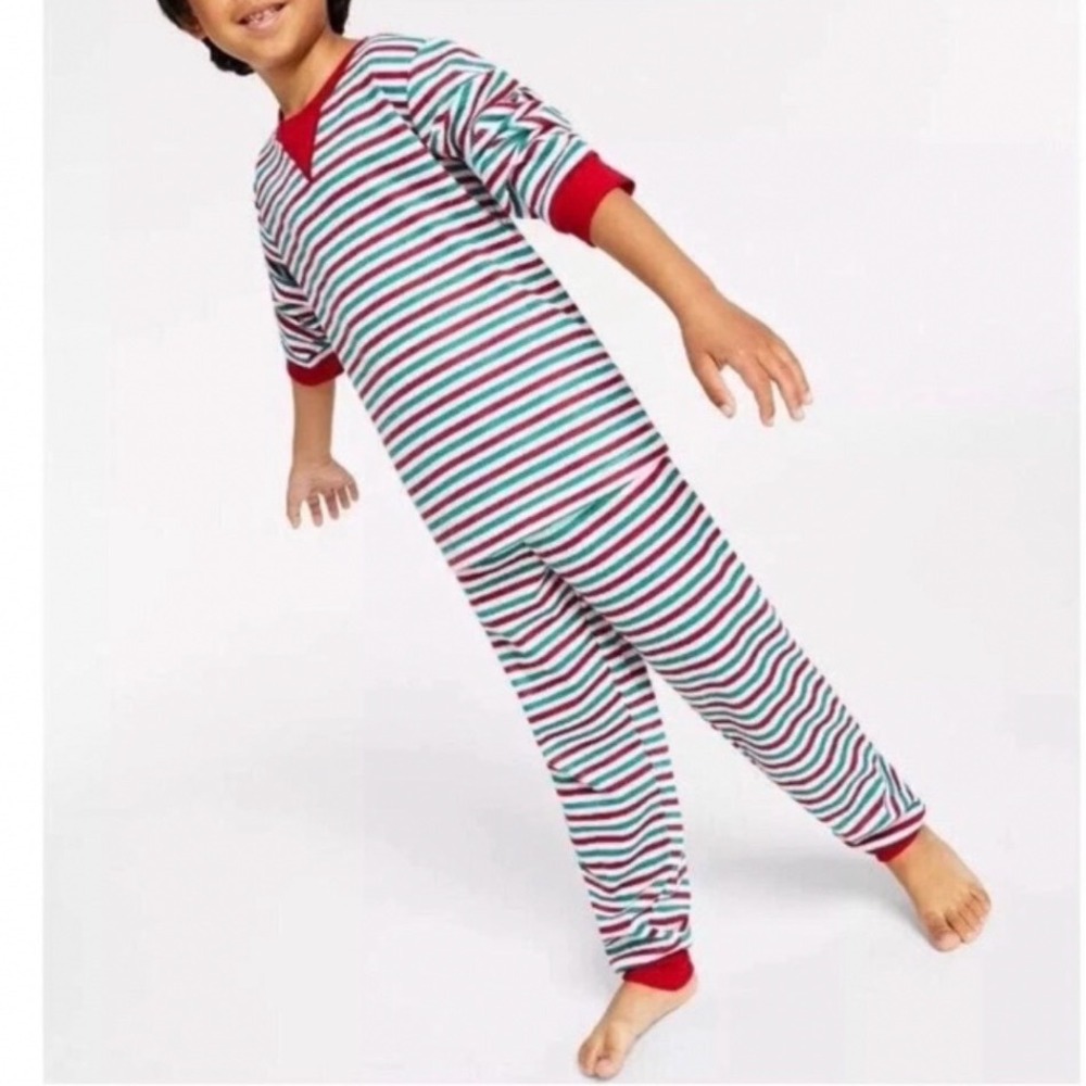 Kids NWT 8 Red Green White Striped Waffle Knit 2pc Holiday Christmas Pajama Set
